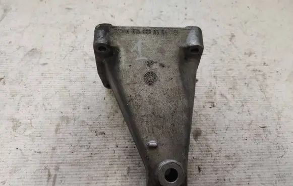 Mercedes-Benz Sprinter W901 W902 W903 W904 Engine mounting bracket A6112230304