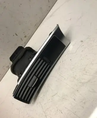 Audi A6 S6 C6 4F Dashboard side air vent grill/cover trim 4F1820901D