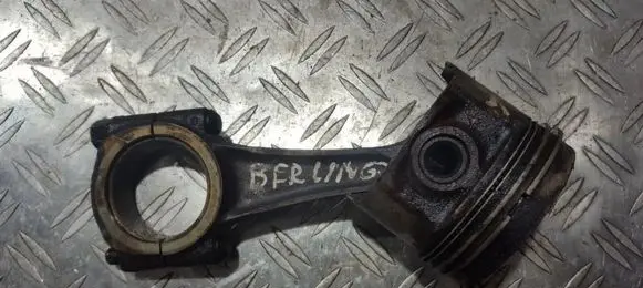 Piston with connecting rod