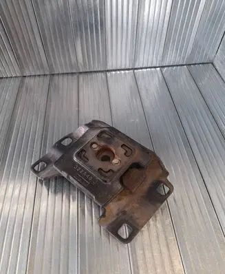 Volvo V50 Engine mount bracket 322A40J