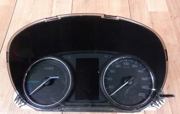 Mitsubishi Outlander Speedometer (instrument cluster) 8100C