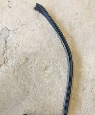 Dodge Challenger Rubber seal front coupe door window 04575891AF