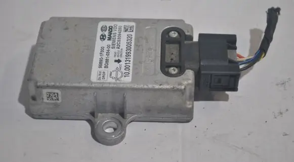 Hyundai Tucson JM ESP acceleration yaw rate sensor 956901F300