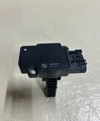 Chevrolet Captiva Mass air flow meter 10393949
