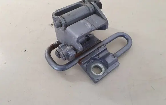 Audi A3 S3 8P Rear door lower hinge 8P4833412A