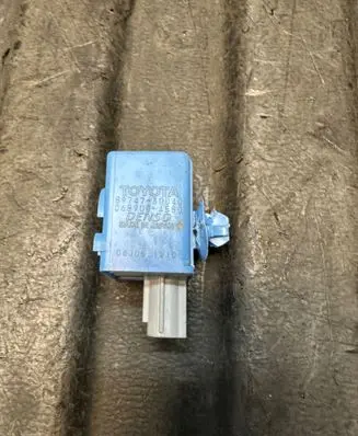 Toyota Hilux VIII Other relay 8974730040 0689004580 06J05