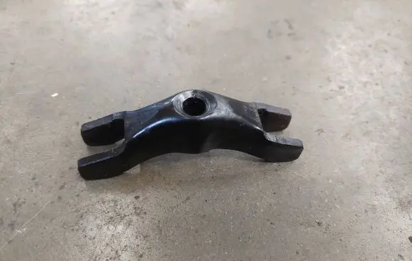 Opel Astra H Fuel Injector clamp holder