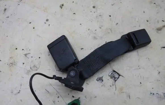 Jaguar XE Rear seatbelt buckle GX73-613K22