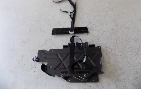 Volvo XC60 Battery bracket 32314131 31425483