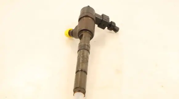 Opel Corsa D Fuel injector 0445110183
