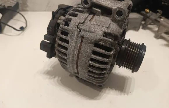 Audi A4 S4 B8 8K Generator/alternator 06H903016L BR14C 0124525113
