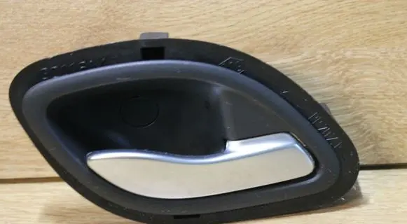 Renault Laguna II Rear door interior handle 8200000724