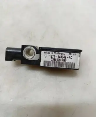 Ford Mondeo Mk III Airbag deployment crash/impact sensor 1S7T14B342AC 001108