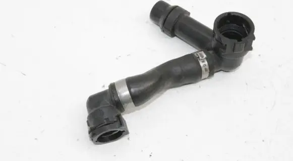 BMW 4 F32 F33 Engine coolant pipe/hose 8518749