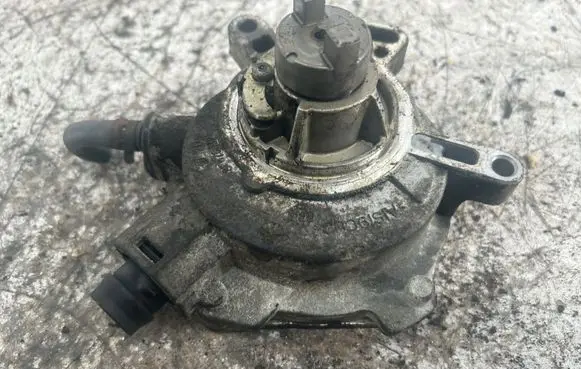 Ford B-MAX Vacuum pump CM5G2A451GB