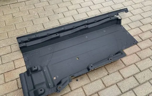 Audi Q5 SQ5 Side bottom protection 8R0825207E 8R0825207