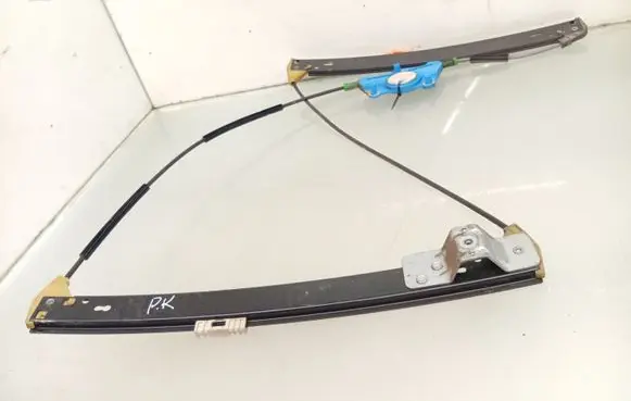 Seat Exeo (3R) Front window lifting mechanism without motor