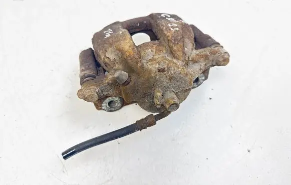 Honda CR-V Front brake caliper