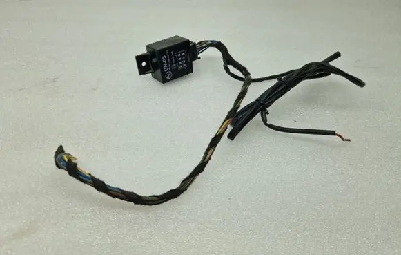 Opel Combo C Tow bar relay 10R032848