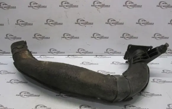 Ford Mondeo Mk III Air intake duct part 9A675
