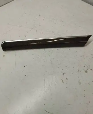 Audi Q7 4L Front door trim bar 4L0867409