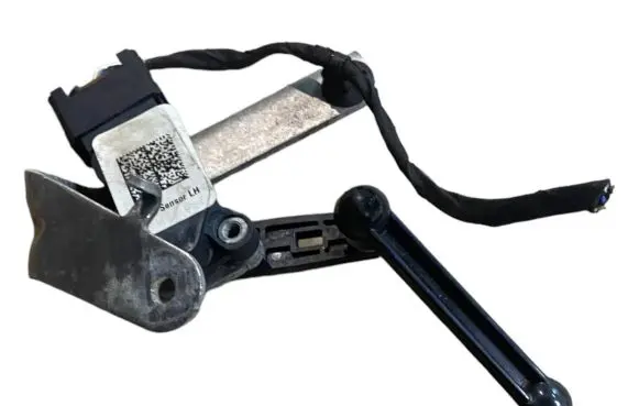 BMW X7 G07 Headlight/headlamp level sensor 6870200 37146870200