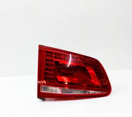 Volkswagen Touareg II Tailgate rear/tail lights 7P6945307