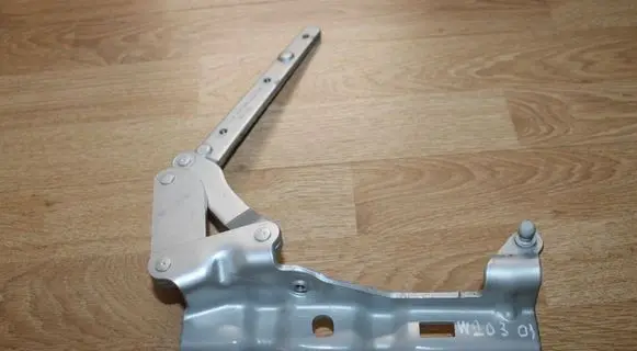 Mercedes-Benz C W203 Tailgate/trunk/boot hinge a2038800328