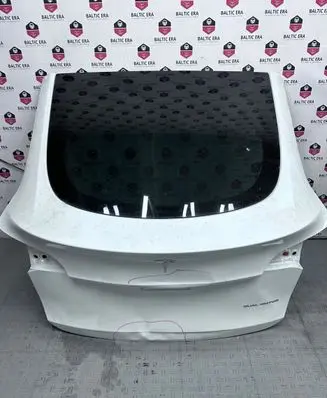 Tesla Model Y Tailgate/trunk/boot lid