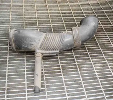 Audi Q7 4L Air intake duct part 7L6129609E