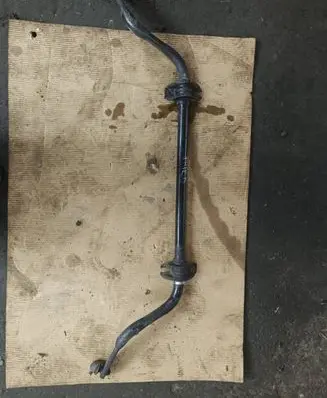 Nissan Navara D40 Front anti-roll bar/sway bar