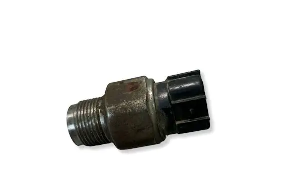 Toyota Land Cruiser (J120) Fuel pressure sensor 8945860010