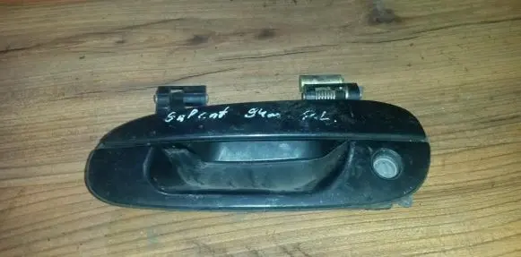 Mitsubishi Galant Front door exterior handle mb842811 Nenustatyta
