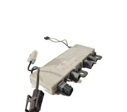 BMW 5 E39 Antenna control unit 8378090