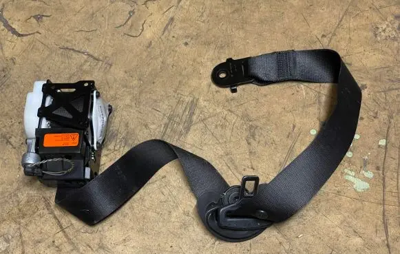 BMW X5 E70 Front seatbelt S2717196809Y 12B3463P0117W