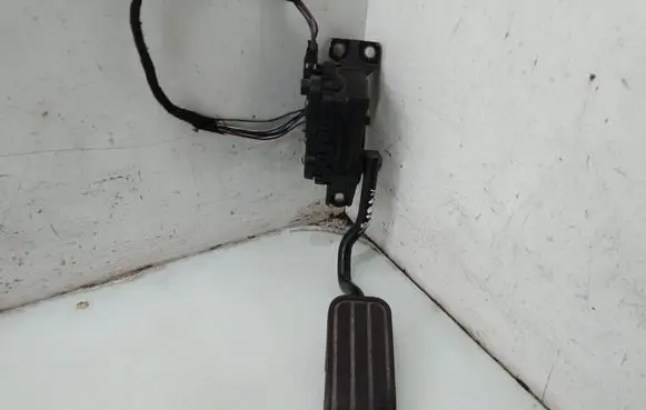 Volkswagen Sharan Accelerator throttle pedal 7M1721603A