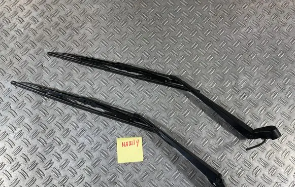 Renault Maxity Front wiper blade arm 