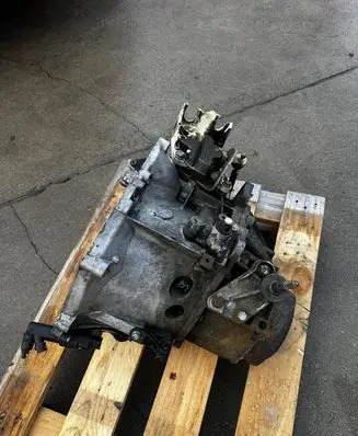 Manual 5 speed gearbox
