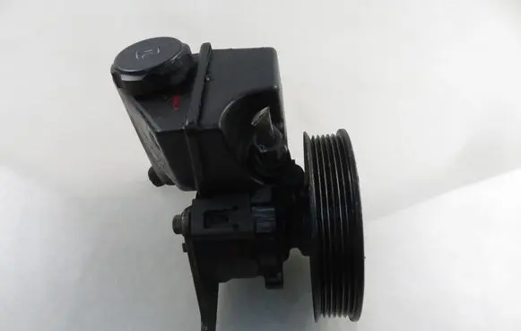Renault Laguna I Power steering pump