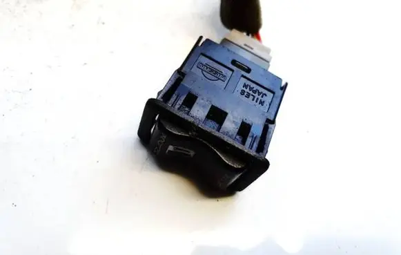 Nissan Primera Central locking switch button 