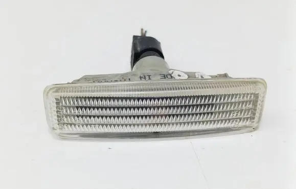 BMW 5 E39 Front fender indicator light 0892
