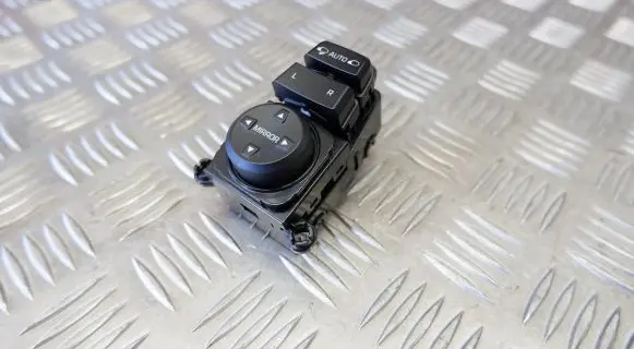 Hyundai Tucson TL Wing mirror switch 93573D3100
