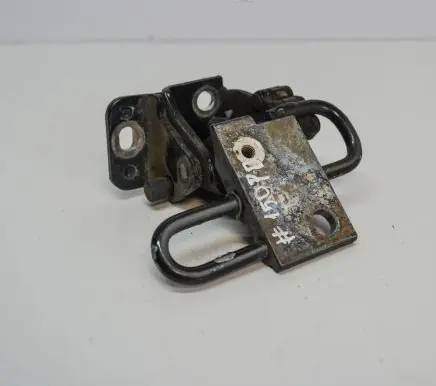 Volkswagen PASSAT B5 Front door upper hinge 8E0831412B