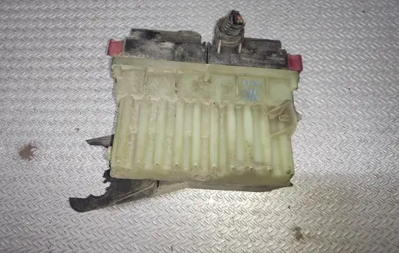 Coolant fan relay