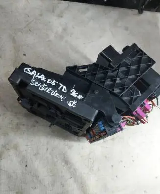 Ford Galaxy Fuse module 7m3962258ag