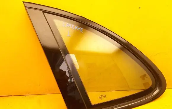 Porsche Cayenne (92A) Rear side window 7P5845297