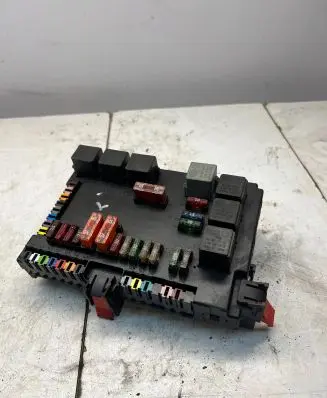Mercedes-Benz S W221 Fuse module A2215403550 08022179 A2215450801