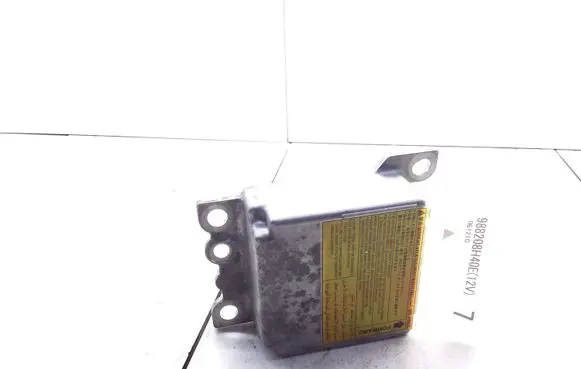 Nissan X-Trail T30 Airbag control unit/module 988208H40E