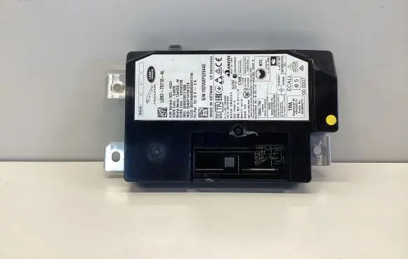 Land Rover Evoque II Phone control unit/module L8B270718AL