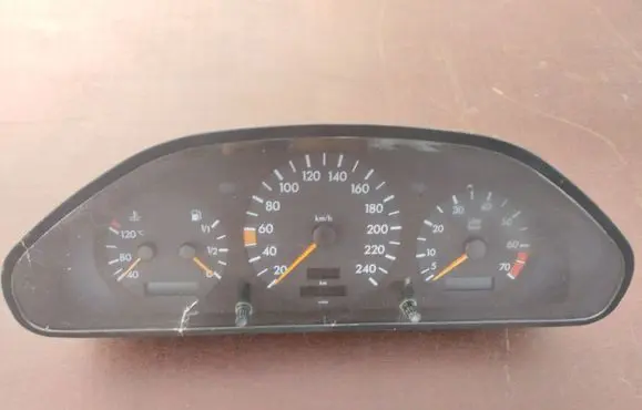 Mercedes-Benz C W202 Speedometer (instrument cluster) 2025404811 A2025404811